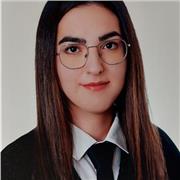 Estudiante con experiencia impartiendo clases a niños de primaria, con muchas ganas de enseñar y aprender también de ellos.